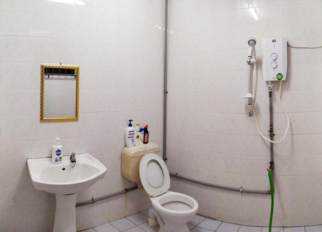 Victoria Homestay Sibu - Next To Shopping Complex & Large Car Park Area With Autogate Ngoại thất bức ảnh